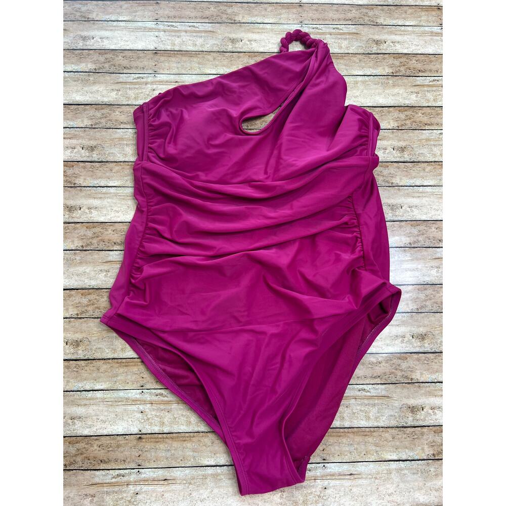 Women's One Shoulder Twist One Piece Swimsuit - Shade & Shore XL - Picture 3 of 7